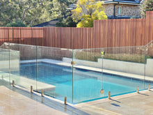 Load image into Gallery viewer, Merbau 8mm Gap Pool Screens - Raw Finish